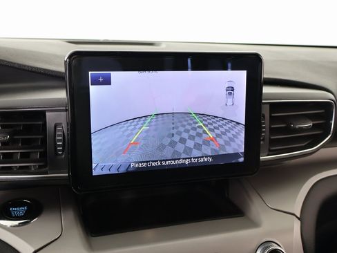 Used 2023 Ford Explorer XLT w/ Equipment Group 202A image 6
