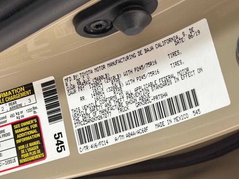 Certified 2019 Toyota Tacoma SR5 AWD/4WD image 11