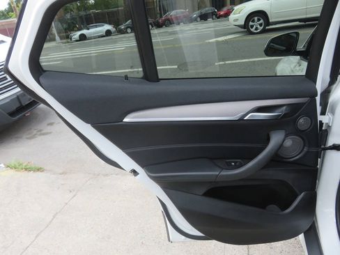 Used 2018 BMW X2 xDrive28i w/ M SportX Package AWD/4WD image 32