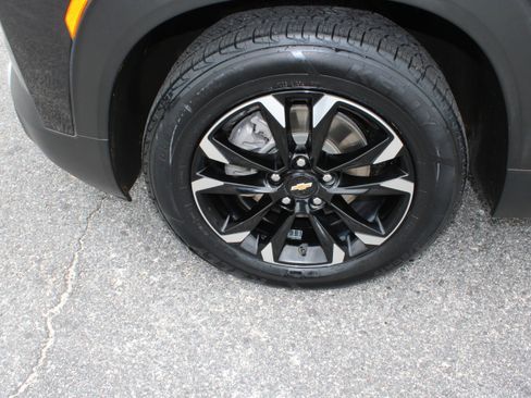 Used 2022 Chevrolet TrailBlazer LT w/ Convenience Package FWD image 10
