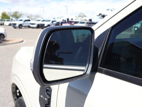 Used 2025 Ford Ranger Lariat w/ FX4 Off-Road Package image 17