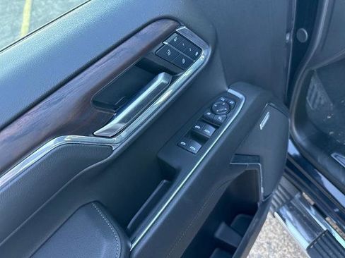 Used 2024 GMC Sierra 1500 SLT w/ SLT Premium Package image 12