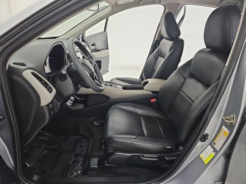 Used 2018 Honda HR-V LX image 19