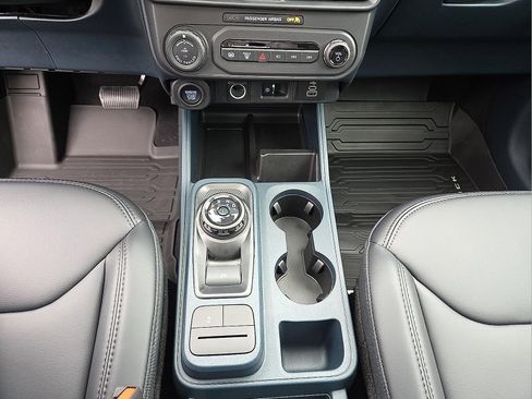 New 2026 Ford Maverick Lariat w/ Black Appearance Package image 25