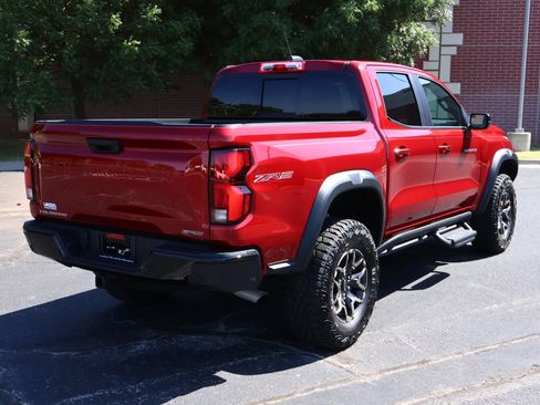 Used 2025 Chevrolet Colorado ZR2 AWD/4WD image 32