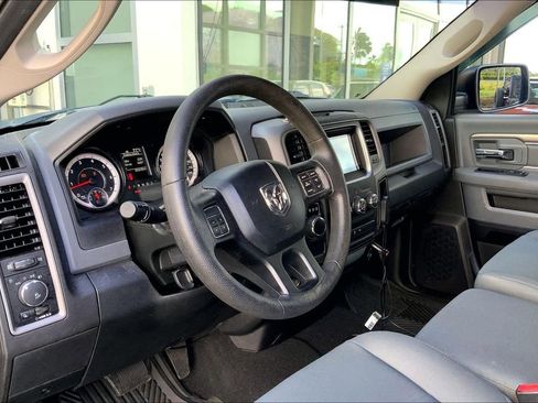 Used 2016 RAM 1500 Express RWD image 12