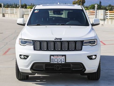 Used 2021 Jeep Grand Cherokee Laredo X RWD image 4