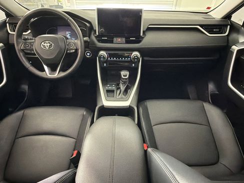 Used 2023 Toyota RAV4 XLE Premium FWD image 15