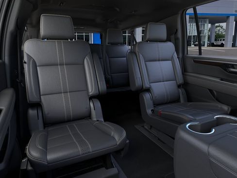 New 2026 Chevrolet Suburban High Country AWD/4WD image 18