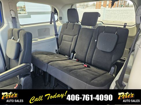 Used 2019 Dodge Grand Caravan SE w/ UConnect Hands-Free Group image 10
