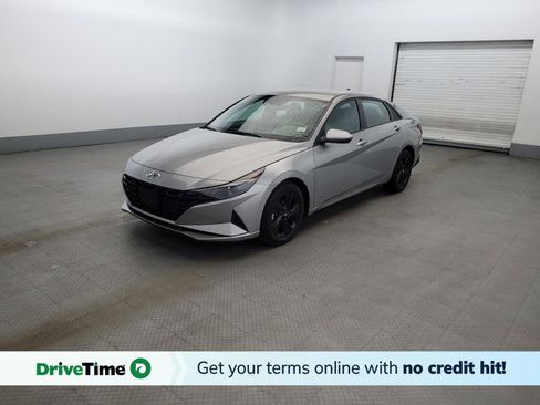 Used 2022 Hyundai Elantra SEL FWD image 1