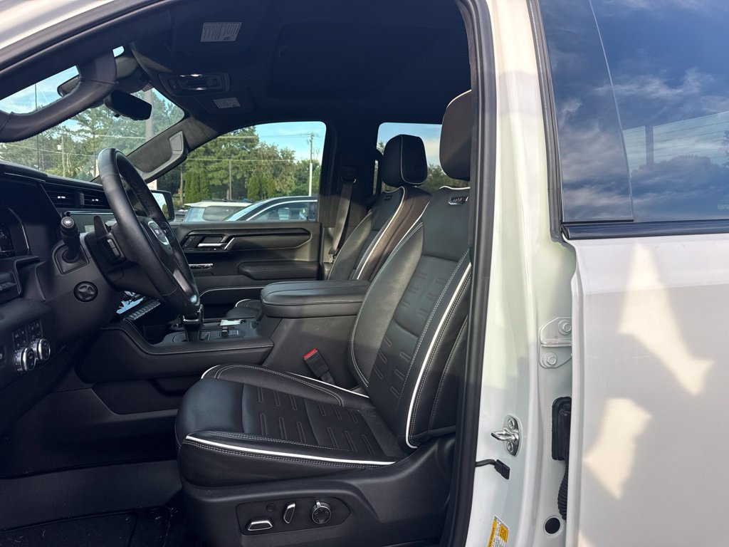 Used 2025 GMC Sierra 1500 AT4X AWD/4WD image 8