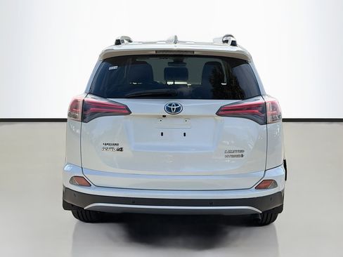 Used 2016 Toyota RAV4 Limited image 4