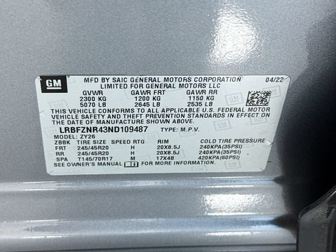 Used 2022 Buick Envision Essence w/ Technology Package I FWD image 35
