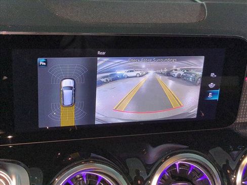 Used 2023 Mercedes-Benz EQB 300 4MATIC image 13