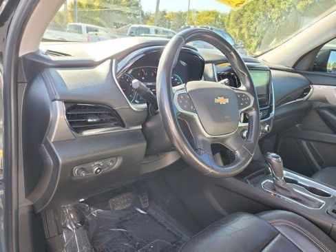 Used 2020 Chevrolet Traverse LT w/ Driver Confidence II Package image 17