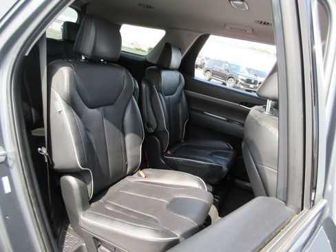 Used 2023 Hyundai Palisade SEL FWD image 25