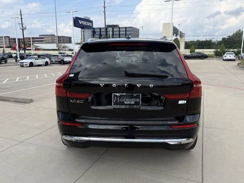 Certified 2023 Volvo XC60 T8 Ultimate w/ Climate Package image 6