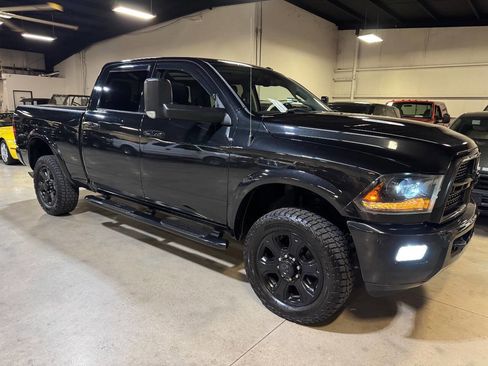 Used 2015 RAM 3500 Laramie w/ Black Appearance Group image 38