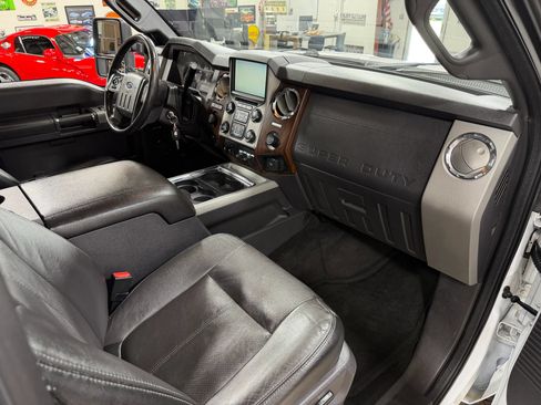 Used 2015 Ford F250 Lariat w/ Lariat Ultimate Package AWD/4WD image 21