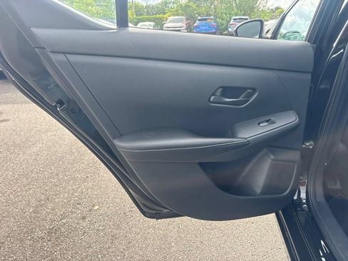 Used 2025 Nissan Sentra SV FWD image 13