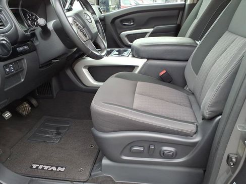 Certified 2024 Nissan Titan SV w/ SV Convenience Package AWD/4WD image 8