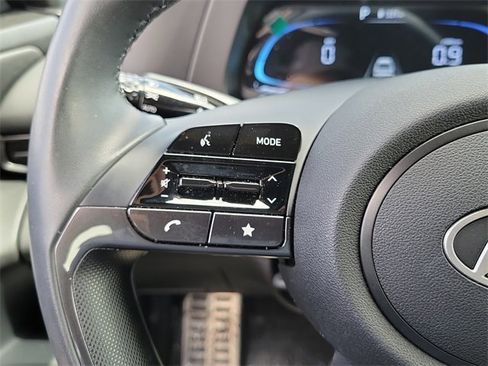 Used 2025 Hyundai Elantra Sport image 5