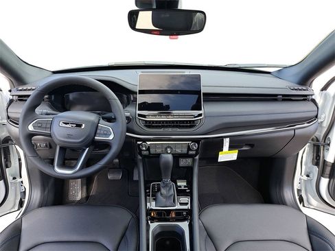 New 2026 Jeep Compass Limited w/ Sun, Sound & Navigation Group image 9