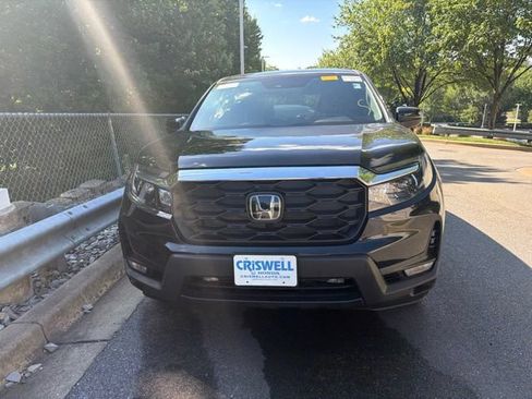 Used 2025 Honda Passport EX-L image 2