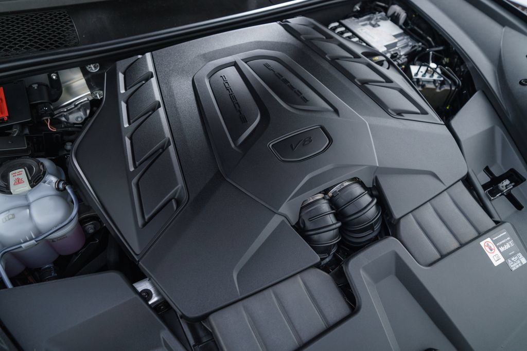Certified 2026 Porsche Cayenne GTS AWD/4WD image 55