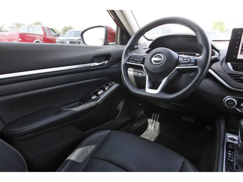 Used 2024 Nissan Altima 2.5 SL FWD image 10