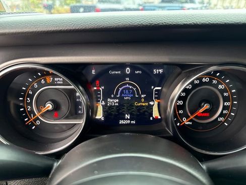 Used 2021 Jeep Gladiator Willys image 23
