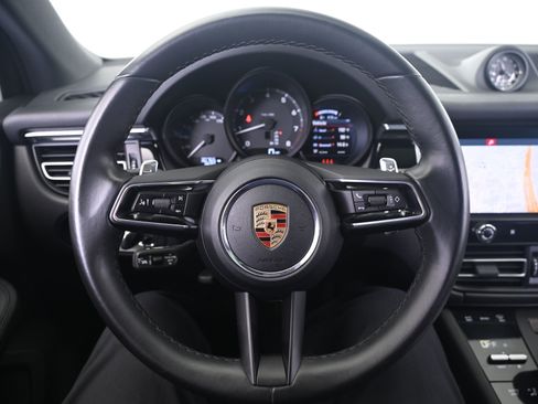 Certified 2022 Porsche Macan AWD/4WD image 35