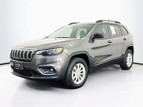 Used 2022 Jeep Cherokee Latitude Lux image 3