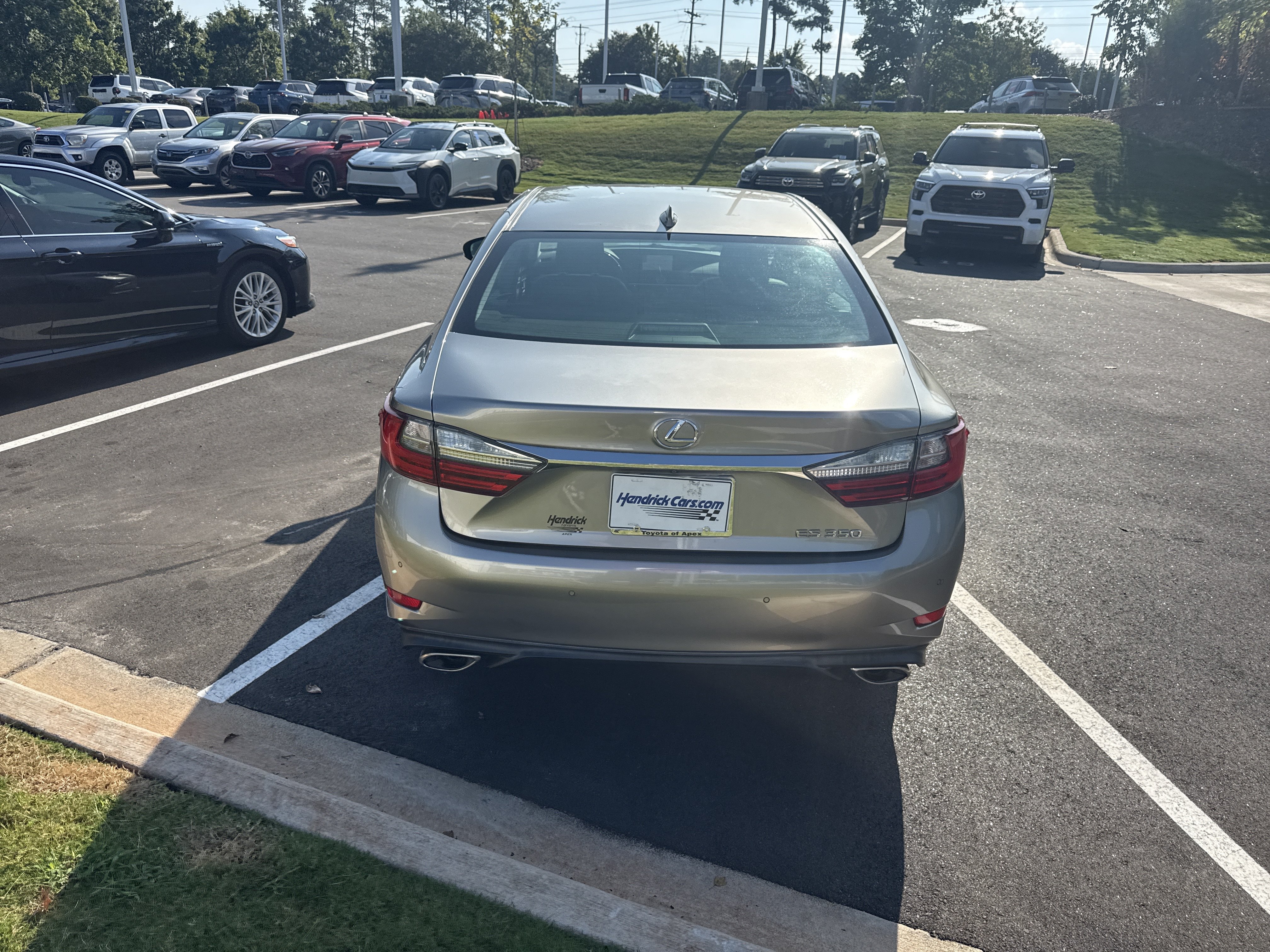 Used 2018 Lexus ES 350 w/ Navigation System Package FWD image 9
