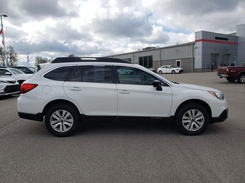 Used 2017 Subaru Outback 2.5i AWD/4WD image 4