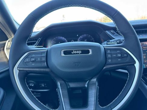 New 2026 Jeep Grand Cherokee Altitude image 14