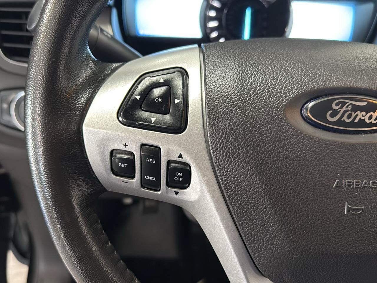 Used 2013 Ford Edge SEL FWD image 13