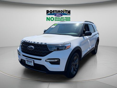 Used 2024 Ford Explorer XLT w/ Equipment Group 202A AWD/4WD image 16