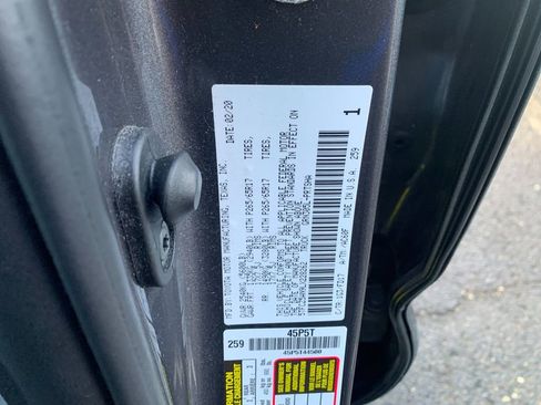 Used 2020 Toyota Tacoma TRD Sport w/ Technology Package image 7