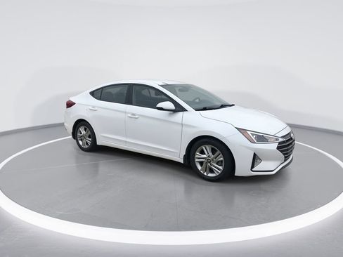 Used 2020 Hyundai Elantra SEL w/ Winter Weather Package image 2