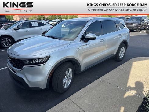 Used 2022 Kia Sorento LX FWD image 1