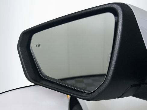 Used 2024 Chevrolet Equinox LT w/ LPO, Floor Liner Package image 16