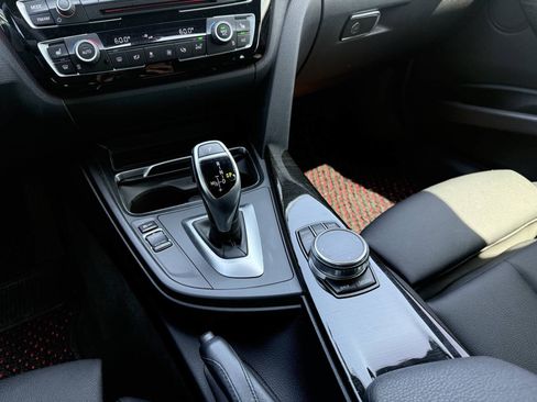 Used 2018 BMW 330i xDrive Wagon AWD/4WD image 18