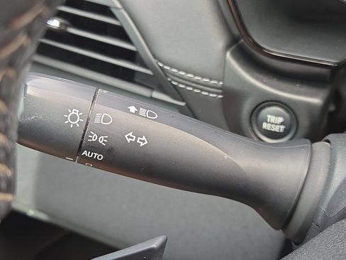 Certified 2025 Subaru Legacy Premium AWD/4WD image 29