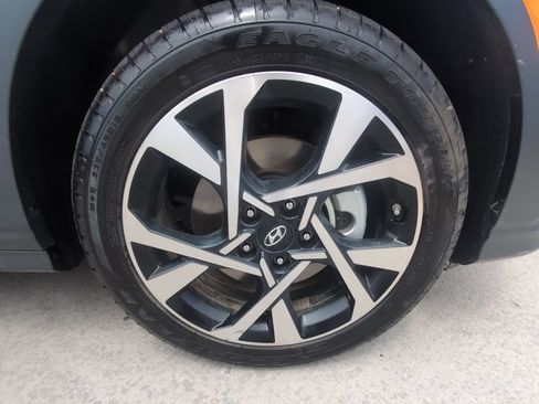 Used 2023 Hyundai Kona Limited AWD/4WD image 31