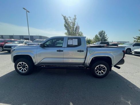Used 2024 Toyota Tacoma SR AWD/4WD image 4