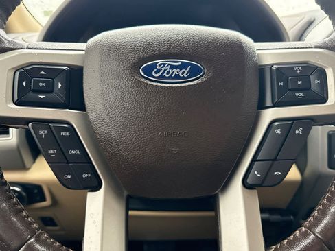 Certified 2019 Ford F150 Lariat image 23