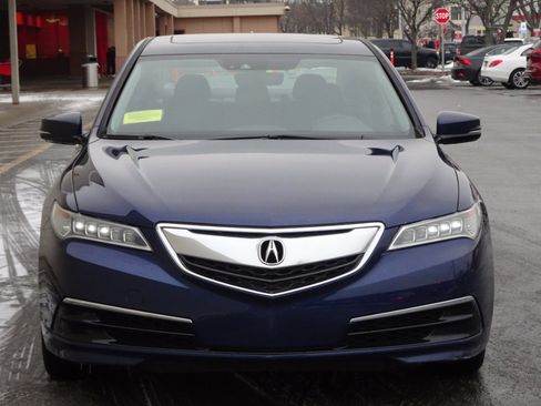 Used 2017 Acura TLX w/ Technology Package image 2