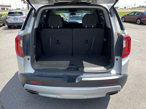 Used 2020 GMC Acadia SLE w/ LPO, Floor Liner Package FWD image 9